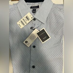 New Club Room long sleeve dress shirt. Size M. Blue.